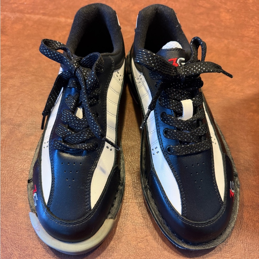 3G Tour X, High Performance Bowling Shoes, right hander, Men’s Sz 7 or Women 9.